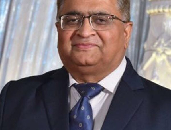 Dr D G Adwani